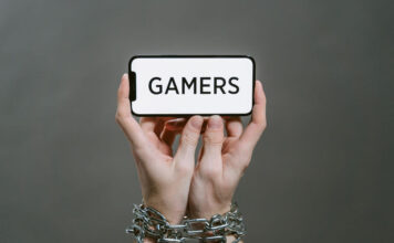 เล่นเกมแล้วปวดข้อมือเรื้อรัง: ทำไมไม่หายขาดสักที ทั้งที่พยายามพักแล้ว? เล่นเกมแล้วปวดข้อมือเรื้อรัง: ทำไมไม่หายขาดสักที ทั้งที่พยายามพักแล้ว?